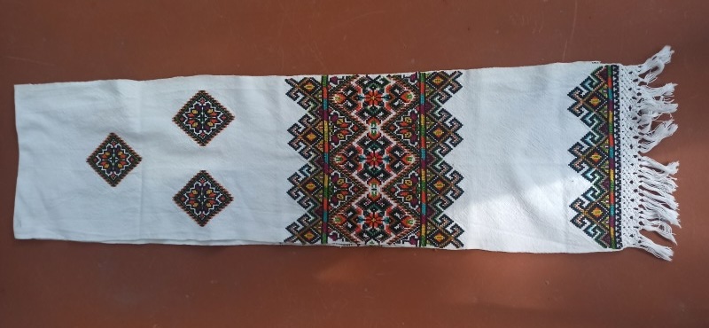 Українські рушники: традиції та символіка